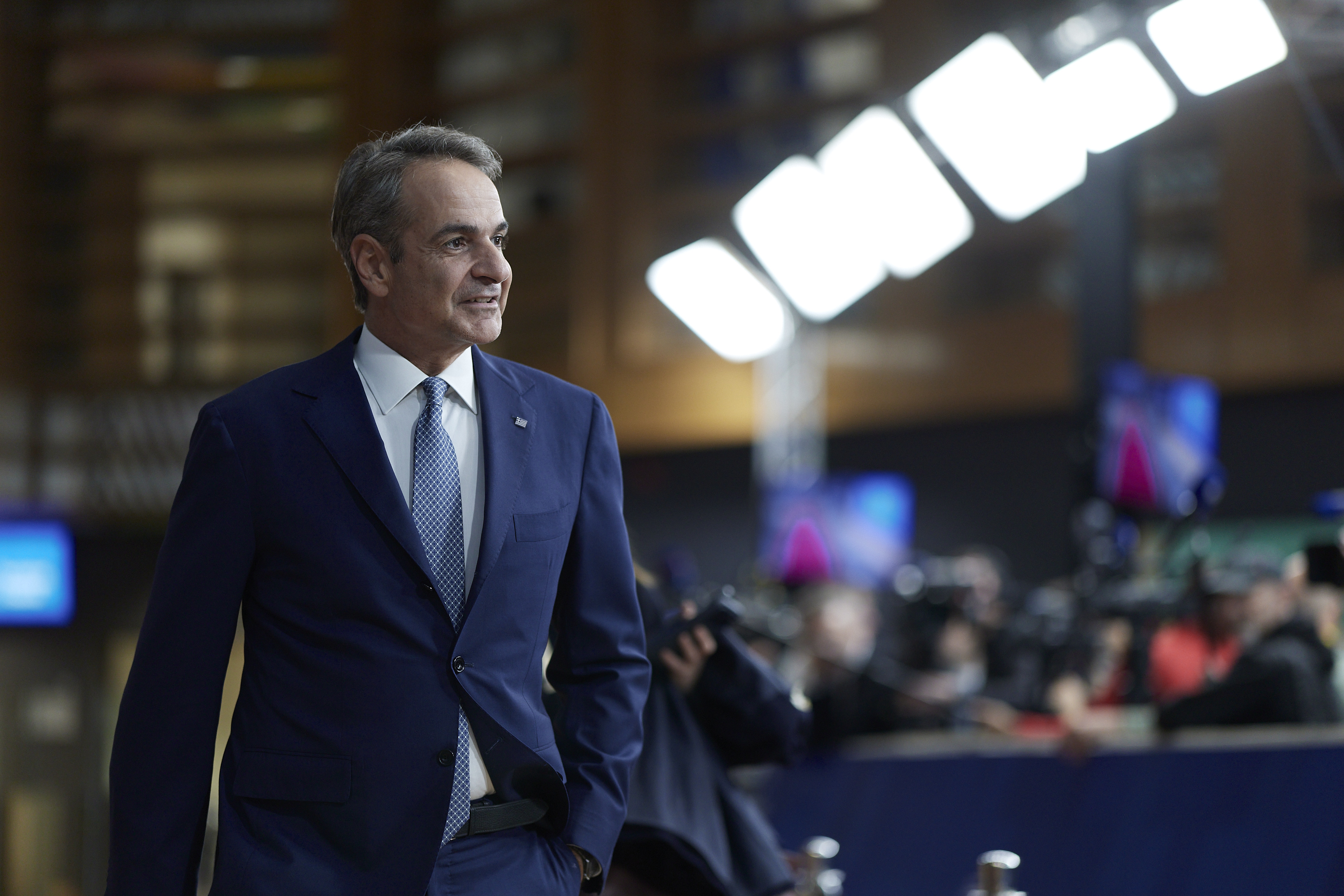 Παράθυρο Μητσοτάκη από τις Βρυξέλλες για νέα μέτρα: Δεν θα ρίξουμε τη χώρα στα βράχια λόγω εκλογών απάντησε στην αντιπολίτευση