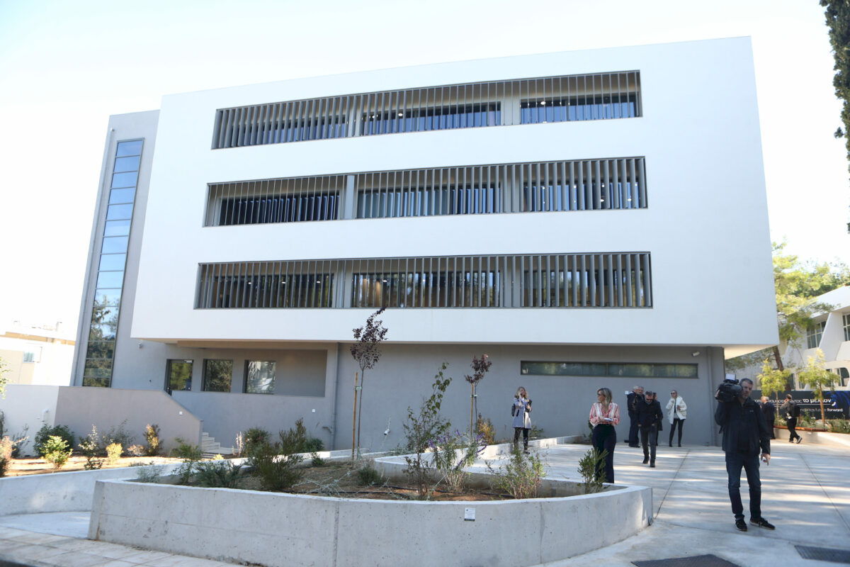 Ο Πρωθυπουργός Κυριάκος Μητσοτάκης στα εγκαίνια του νέου κτηρίου του Εθνικού Κέντρου Έρευνας Φυσικών Επιστημών «Δημόκριτος», στην Αγία Παρασκευή. Τρίτη 20 Οκτωβρίου 2026 (ΣΩΤΗΡΗΣ ΔΗΜΗΤΡΟΠΟΥΛΟΣ