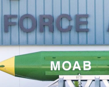 H βόμβα MOAB