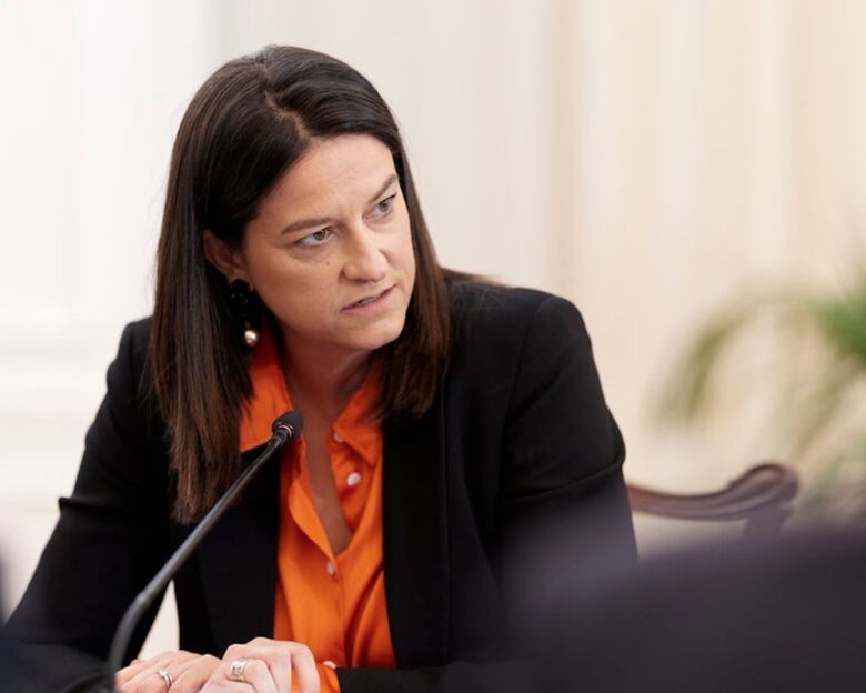 Η υπουργός Εργασίας και Κοινωνικής Ασφάλισης Νίκη Κεραμέως