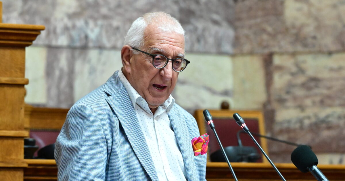 Συζήτηση για αύξηση της αποζημίωσης των βουλευτών από 75 στα 150 ευρώ Συζήτηση για αύξηση της αποζημίωσης των βουλευτών από 75 στα 150 ευρώ
