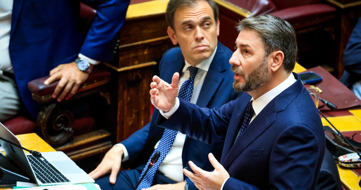Ανδρουλάκης κατά Μητσοτάκη: «Κάνει τη στεγαστική κρίση μπίζνα για τους μεγαλοεργολάβους» Ανδρουλάκης κατά Μητσοτάκη: «Κάνει τη στεγαστική κρίση μπίζνα για τους μεγαλοεργολάβους»