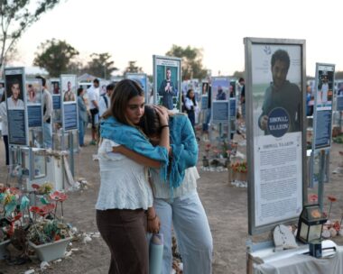 Πένθος και οργή για τα θύματα του μουσικού φεστιβάλ