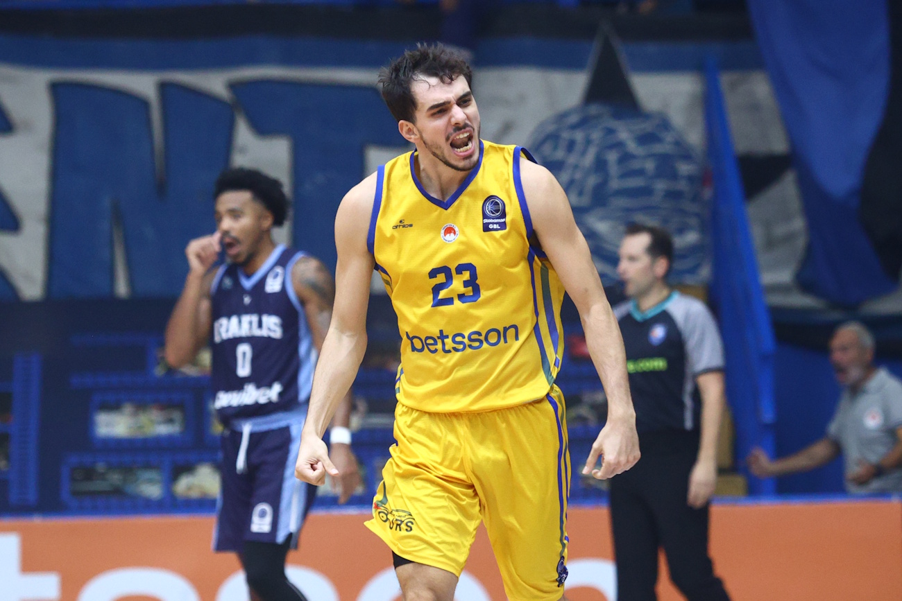 Περιστέρι Betsson – Hρακλής 91-89: Επική ανατροπή και 2/2 στη GBL μετά από παράταση και τρίποντο του Παπαδάκη