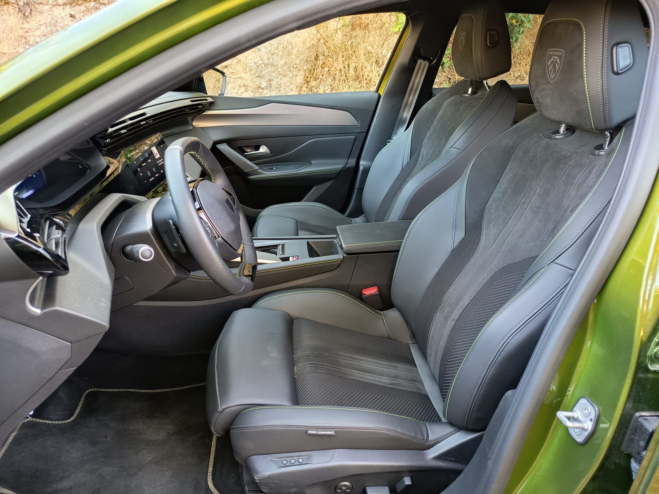 peugeot-408-1-2-hybrid