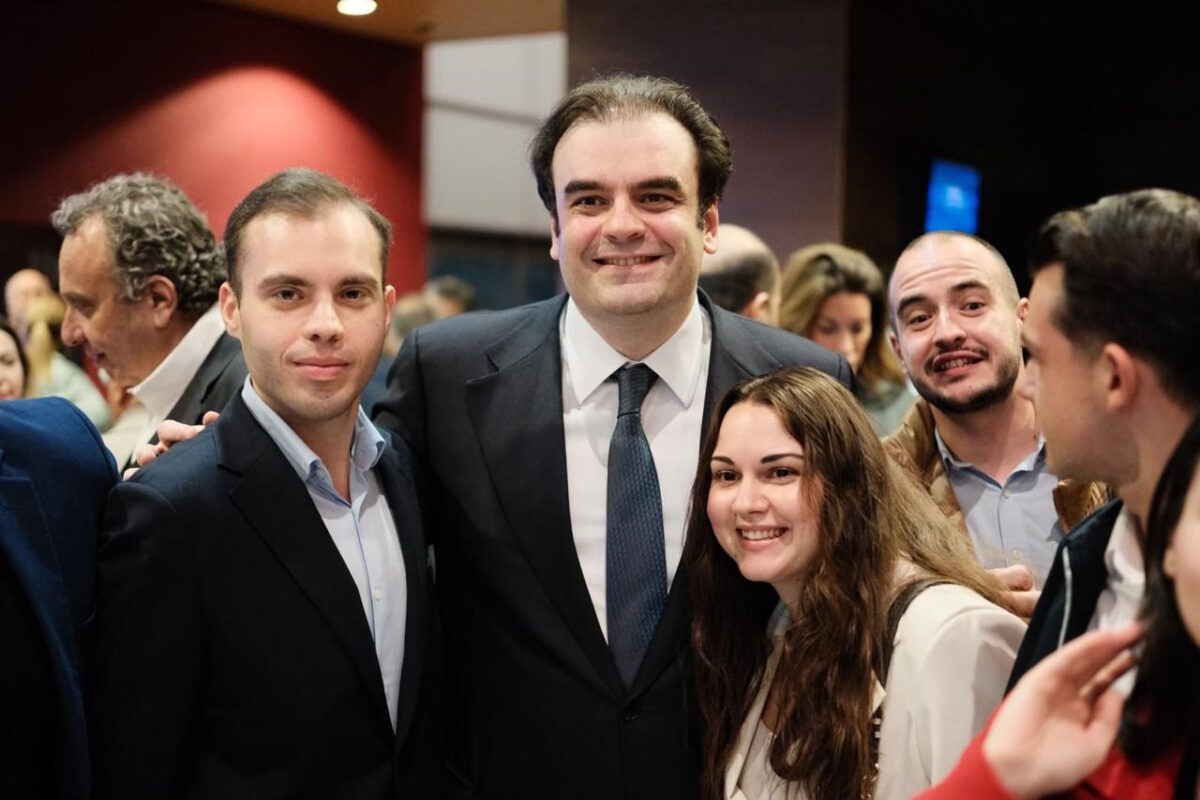 Πιερρακάκης για Γαλλία: «Η βία δεν είναι ποτέ ανεκτή, τελεία» - Τι είπε για την αγορά ομολόγων σε συνάντηση με τον Τζουλιάνο ντα Έμπολιε