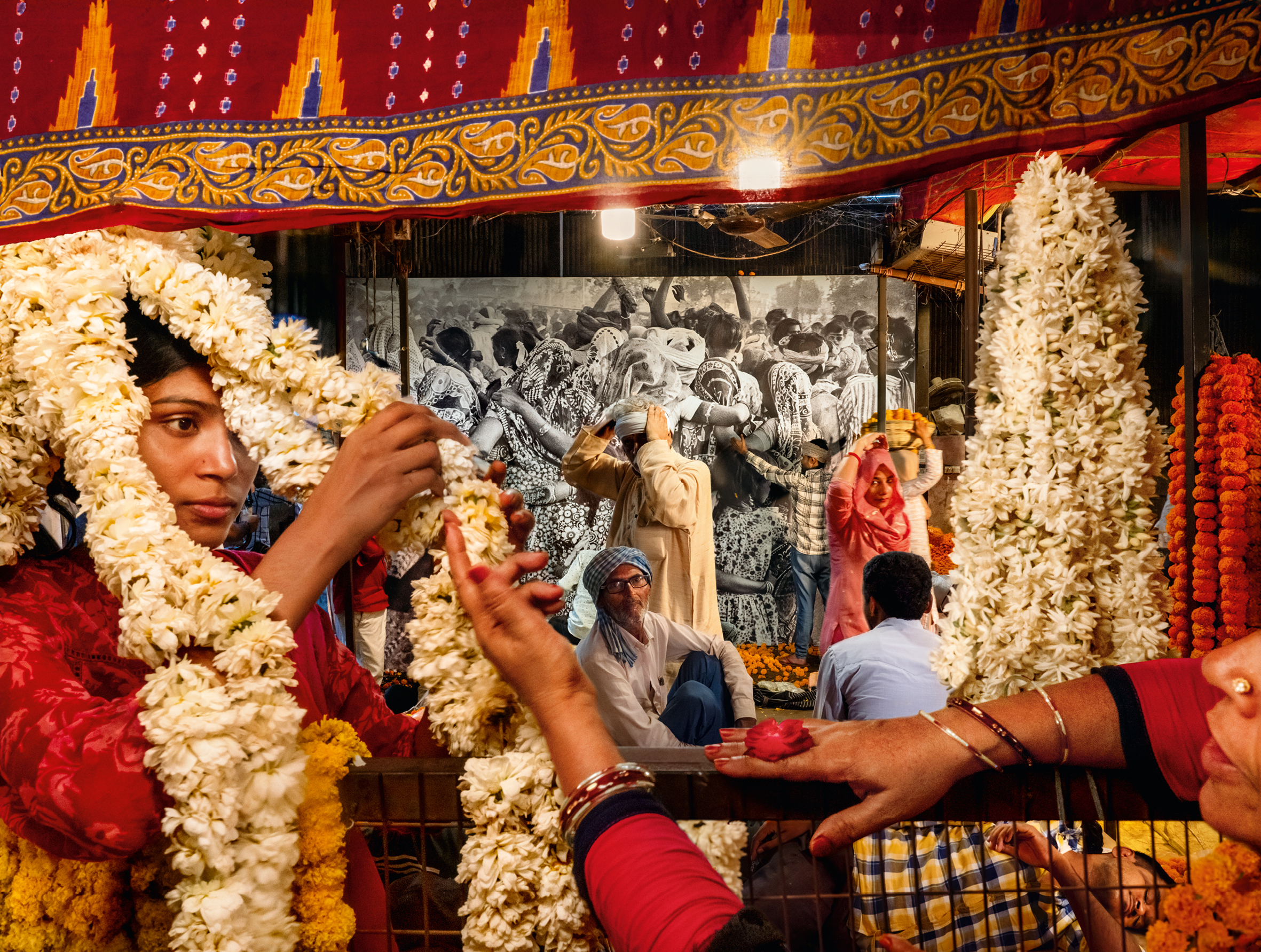 pirelli-call-2027-flower-market-by-avani-rai