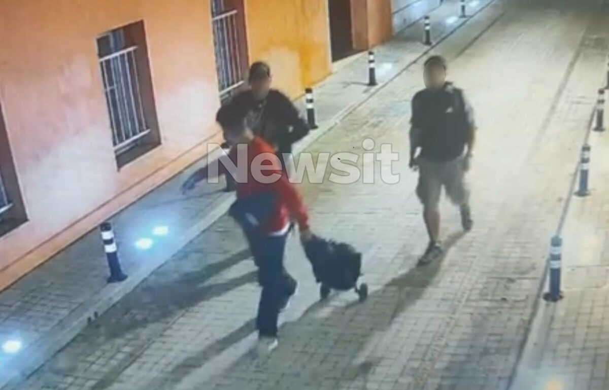 Έκρηξη στην Πλάκα: Η ηλικιωμένη που σκοτώθηκε έσωσε τα παιδιά μέσα στο σχολικό για μισό δευτερόλεπτο