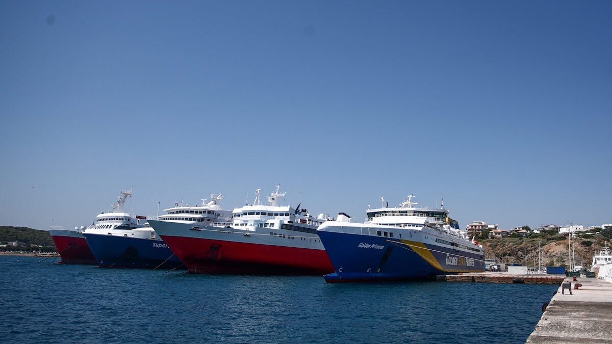 Πλοία Ραφήνα
