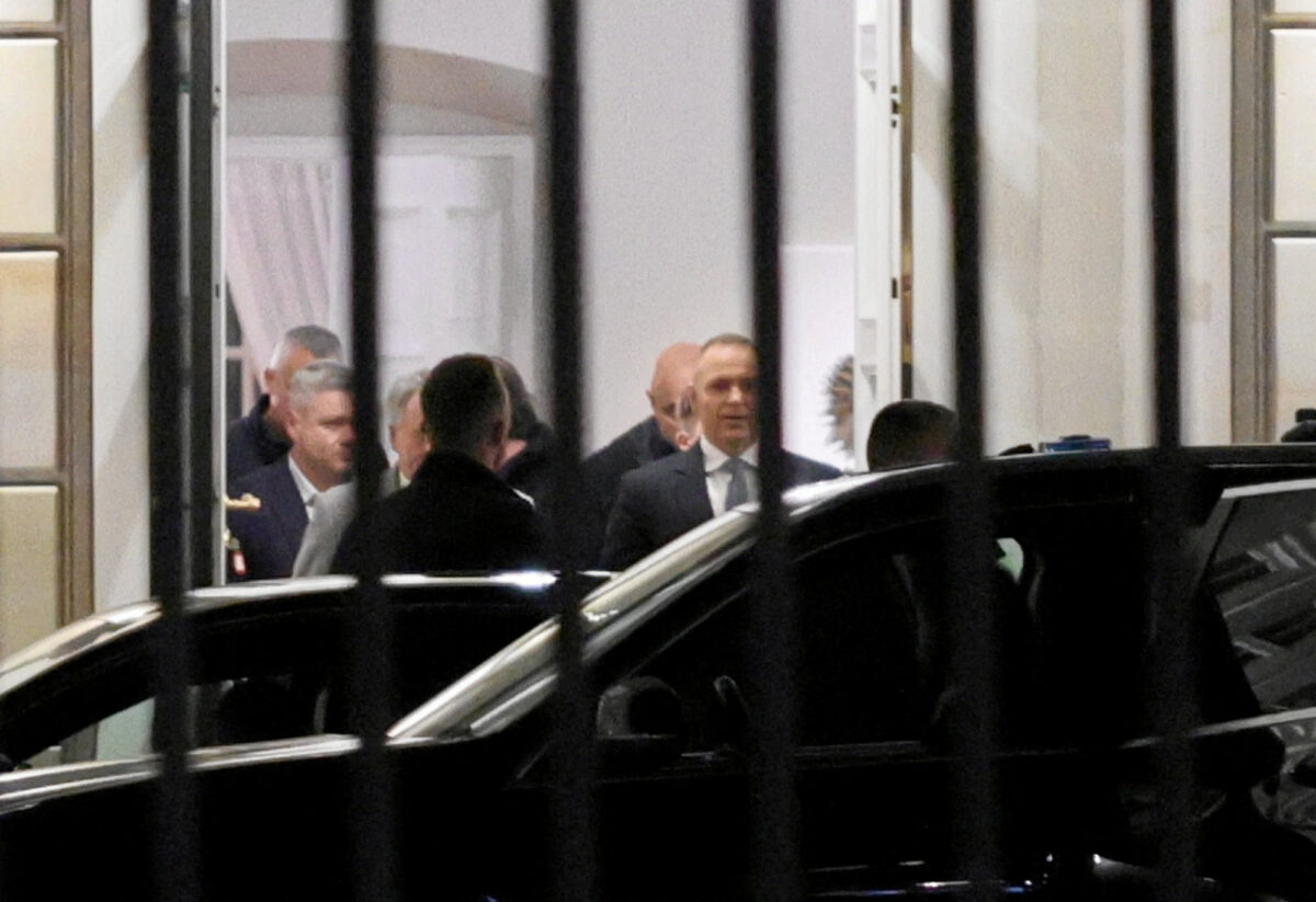 Κρίση στην Πολωνία: Έκτακτη σύσκεψη συγκαλεί ο Ναβρότσκι «εξαιτίας της απειλής για την εσωτερική ασφάλεια της Δημοκρατίας»