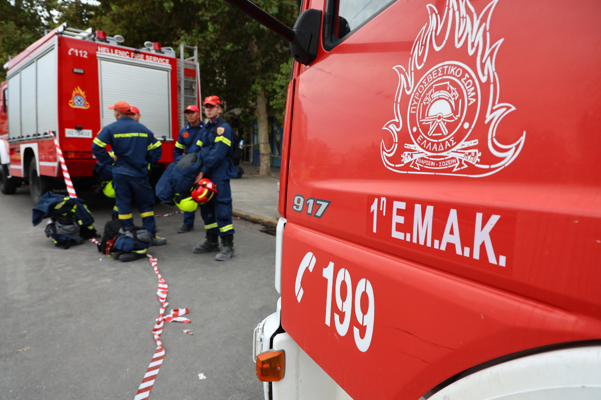Έπεσε σκεπή σε εγκαταλελειμμένο κτίριο στον Κολωνό