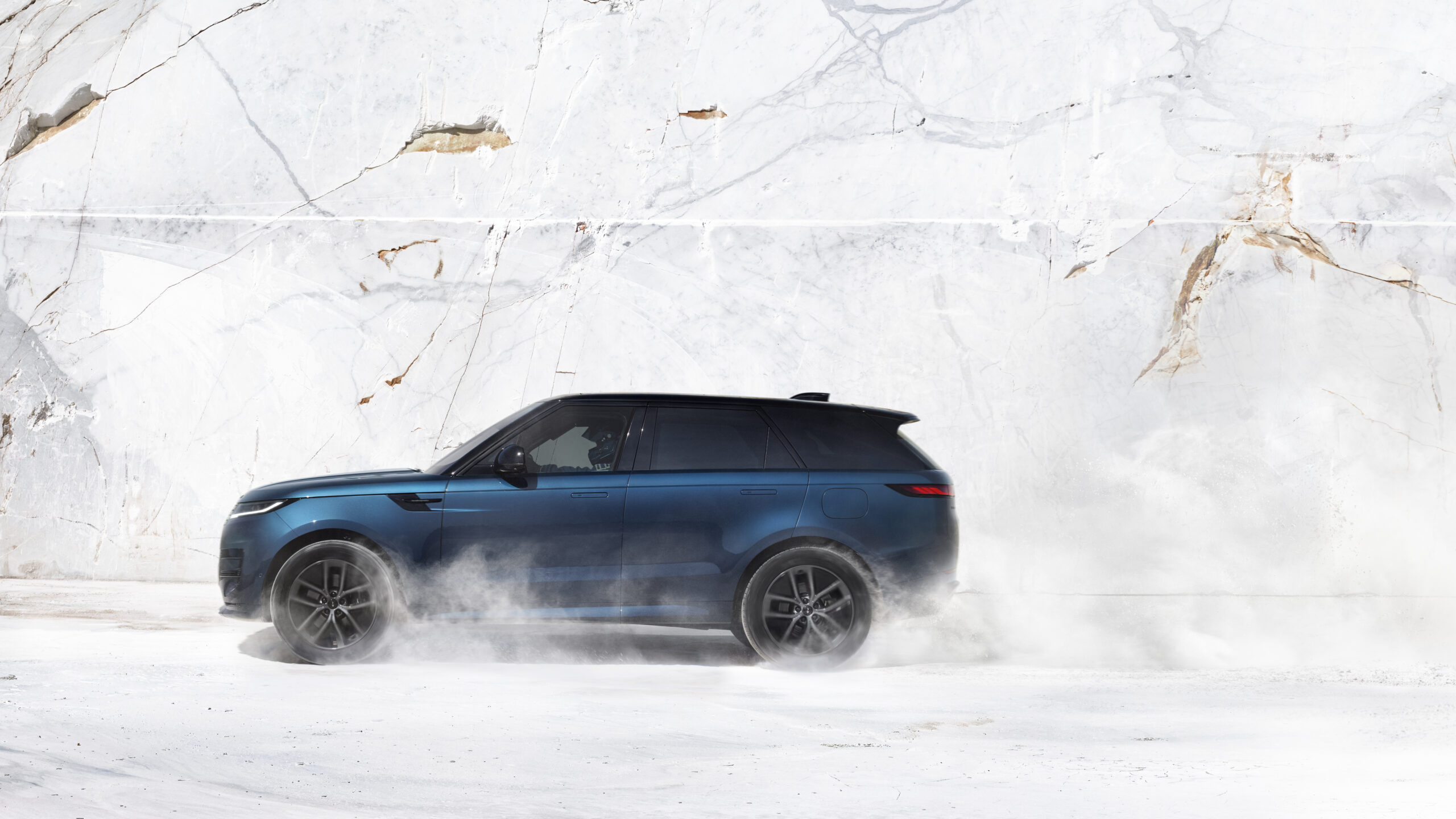 range-rover-sport-electric-02
