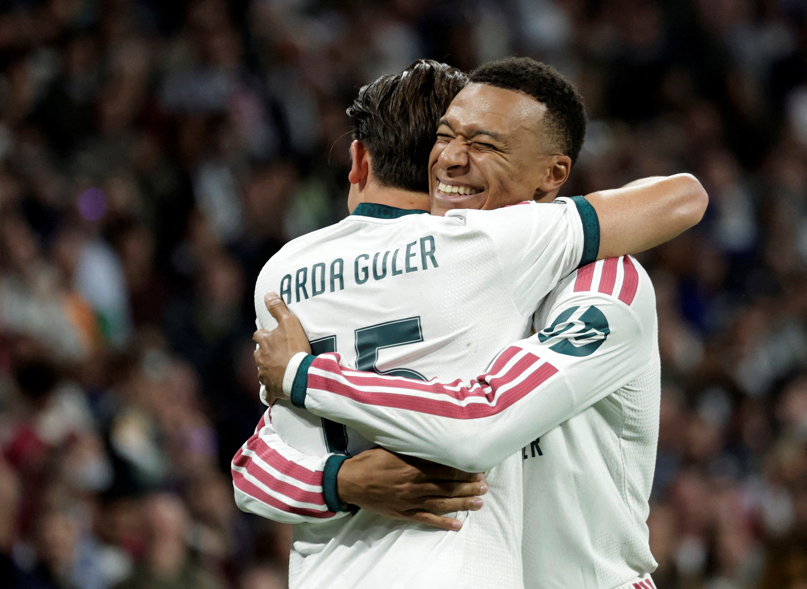 Champions League: Η Ρεάλ Μαδρίτης διέλυσε 4-1 τη Λειψία, η Ίντερ κέρδισε με δέκα παίκτες 1-0 τη Σαχτάρ