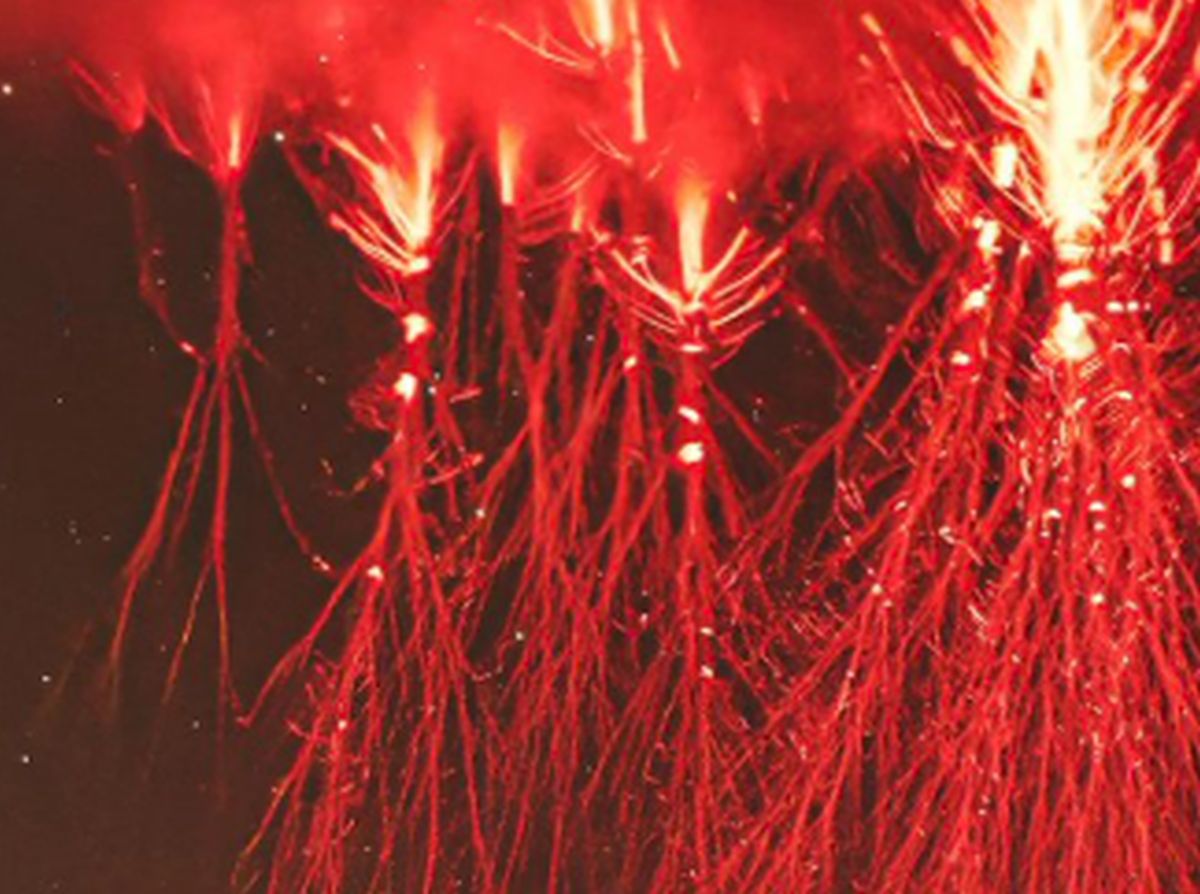 Red Sprites: Σαν εξωγήινα κόκκινα πλοκάμια στον ουρανό – Το απόκοσμο φαινόμενο στη Γαλλία