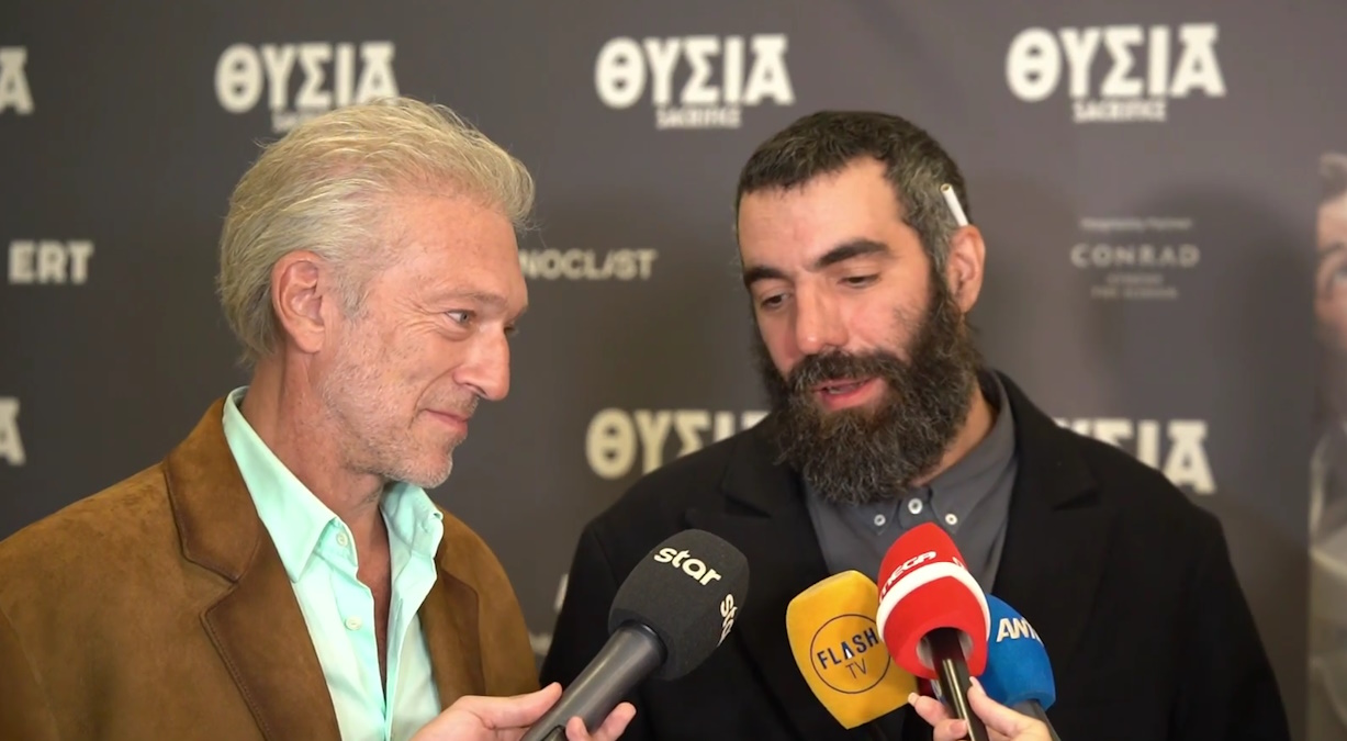 «Τσίπουρο, Καρέλια και ιστορία»: Ο Ρομέν Γαβράς αποθεώνει την Ελλάδα – Η «ντρίπλα» Βενσάν Κασέλ για τις Ελληνίδες