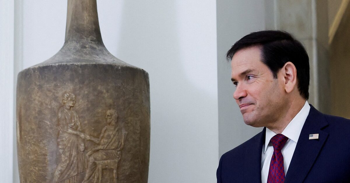 Επίσκεψη Μάρκο Ρούμπιο στην Αθήνα: Η ομιλία στην Πνύκα, η συνάντηση με Μητσοτάκη και το δείπνο με ελληνικό μενού Επίσκεψη Μάρκο Ρούμπιο στην Αθήνα: Η ομιλία στην Πνύκα, η συνάντηση με Μητσοτάκη και το δείπνο με ελληνικό μενού
