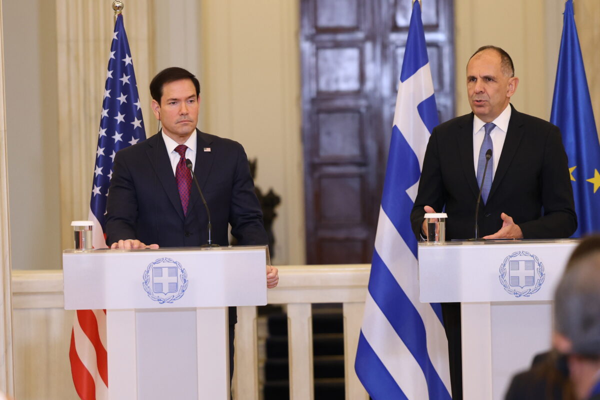 Ο Γιώργος Γεραπετρίτης με τον Μάρκο Ρούμπιο (ΓΙΑΝΝΗΣ ΠΑΝΑΓΟΠΟΥΛΟΣ