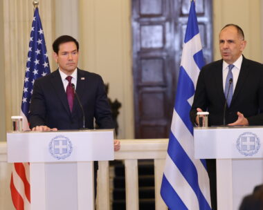 Ο Γιώργος Γεραπετρίτης με τον Μάρκο Ρούμπιο (ΓΙΑΝΝΗΣ ΠΑΝΑΓΟΠΟΥΛΟΣ