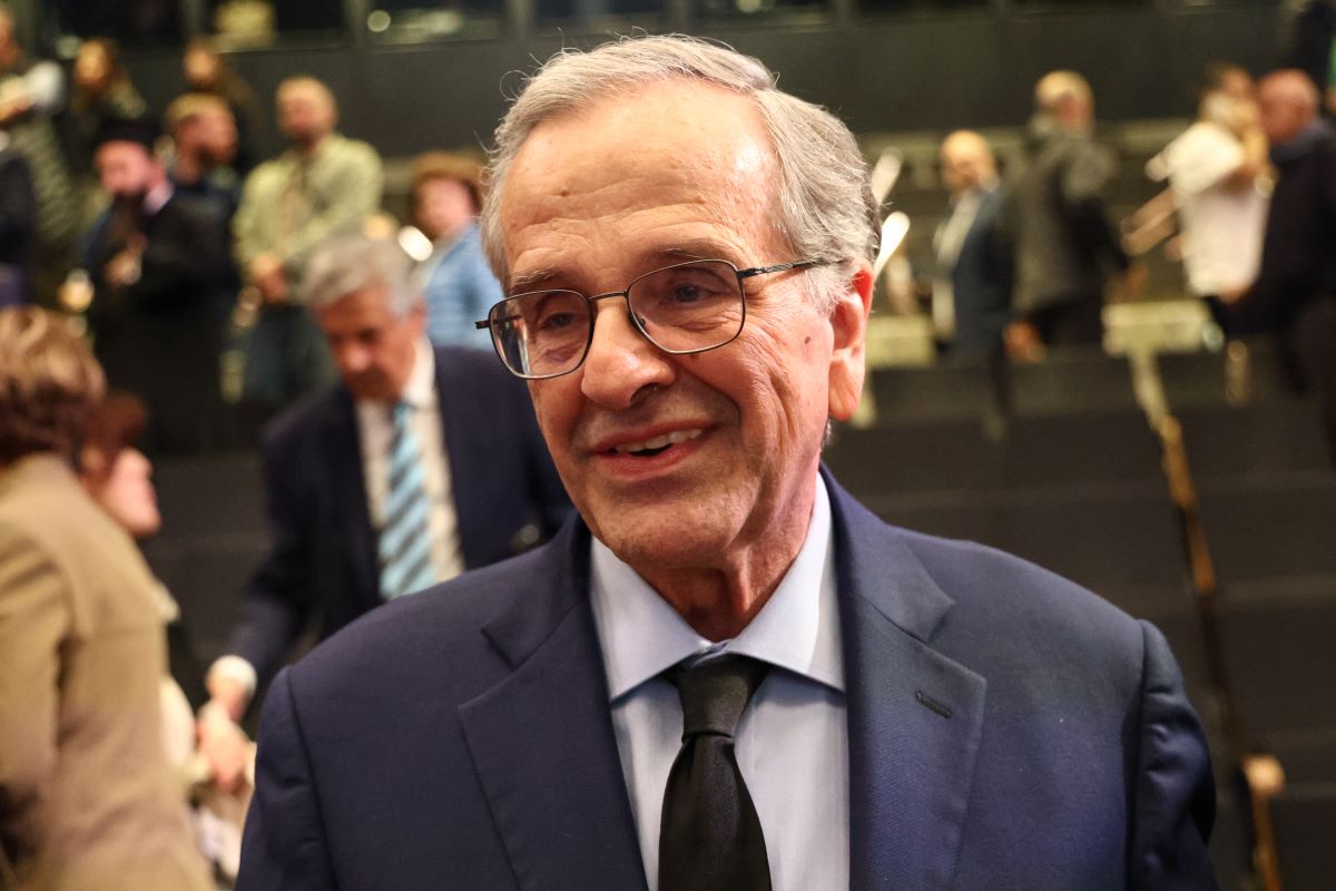 Αντώνης Σαμαράς: Η πολιτική των υποκλίσεων θίγει την αξιοπρέπεια του λαού μας - Μην παίζετε με την φωτιά