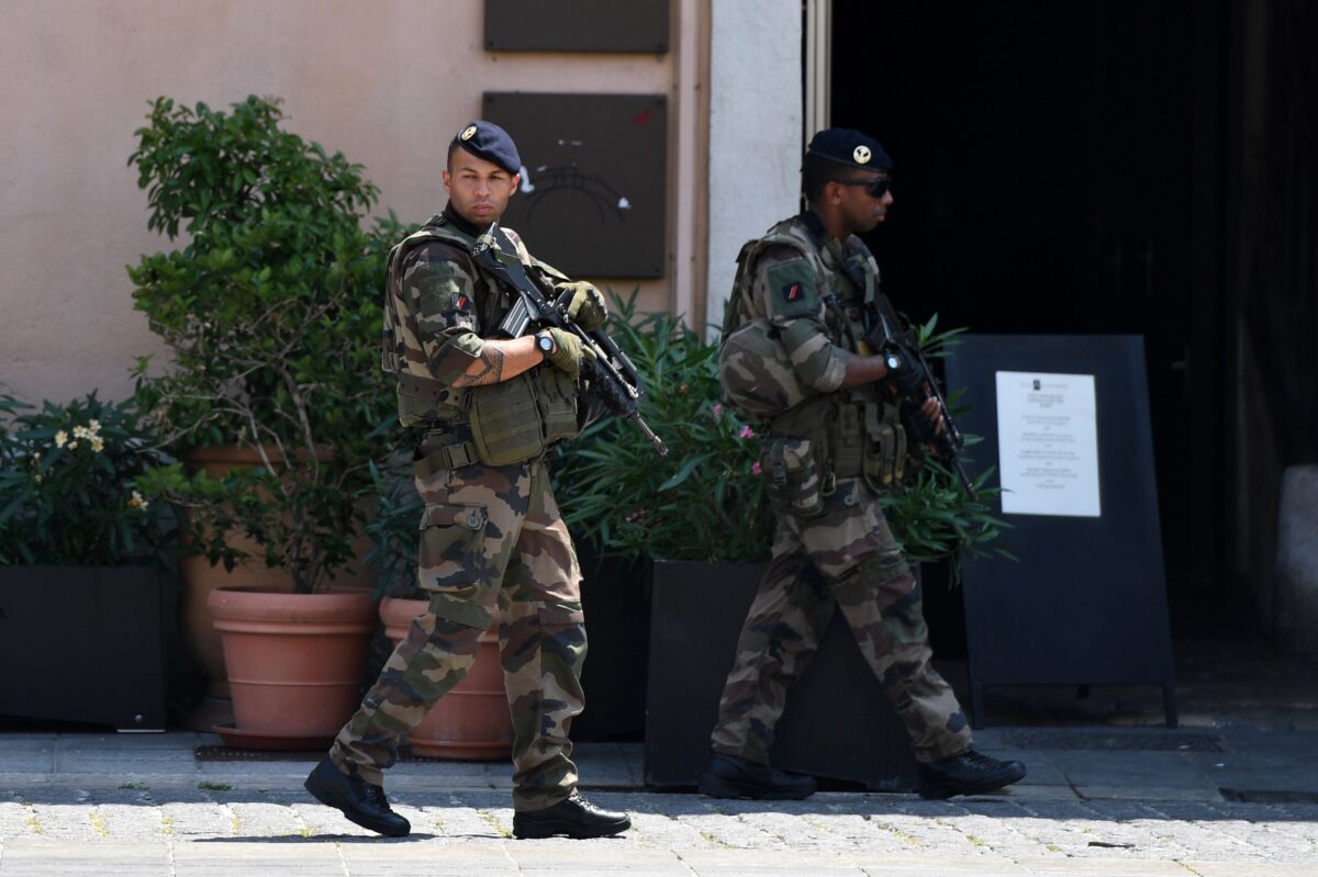 Η Γαλλία βγάζει τον στρατό στους δρόμους ενόψει των νέων διαδηλώσεων του Σαββάτου | Επικαιρότητα στο LivePress.gr