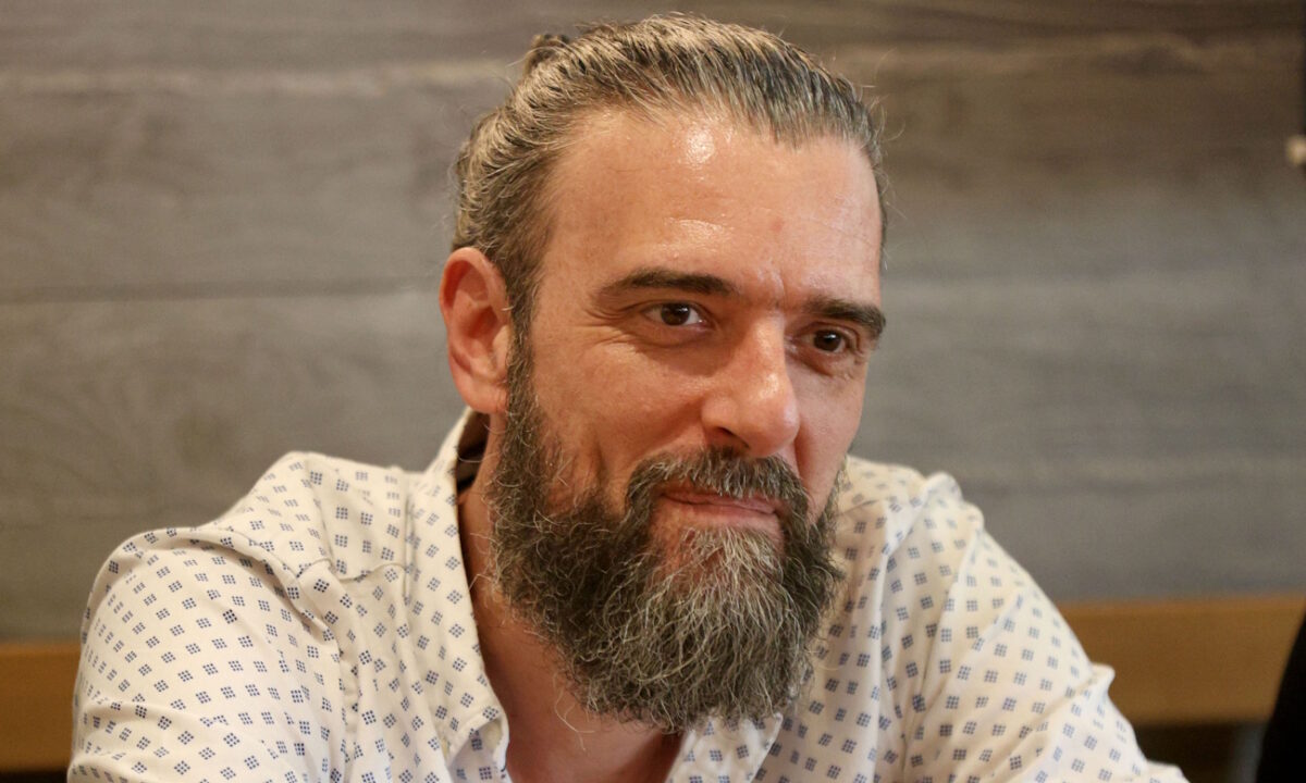Ο Σωτήρης Τσαφούλιας επιστρέφει στην τηλεόραση με σειρά 60 επεισοδίων