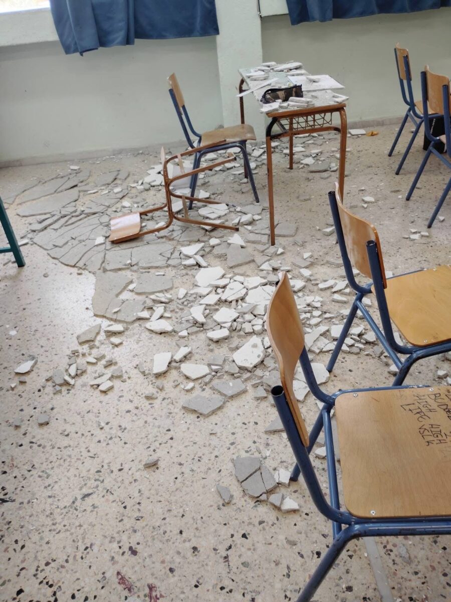 Σοβάς έπεσε σε γυμνάσιο στη Θέρμη