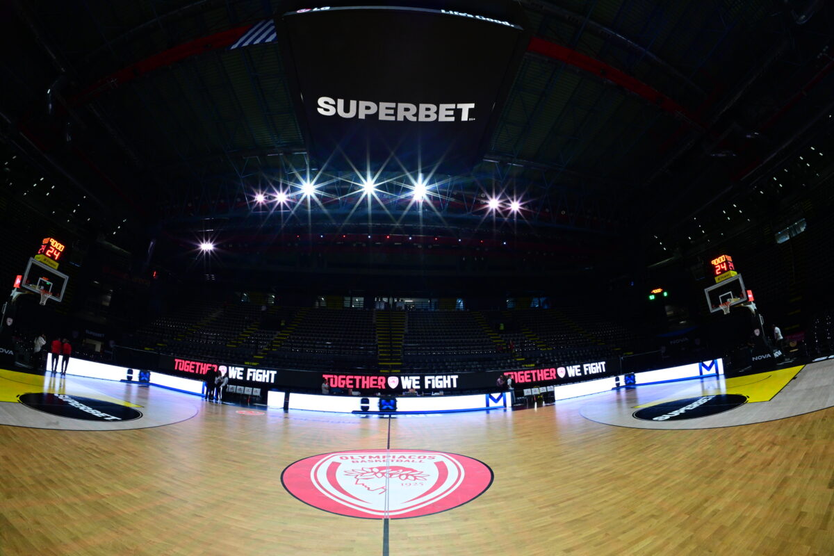 Το παρκέ στη Sunel Arena