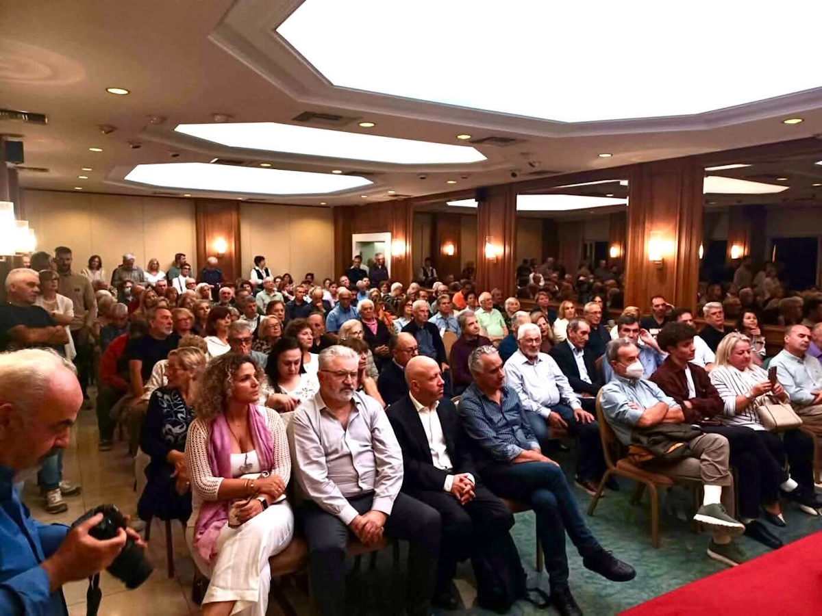Στην Ελληνική Αριστερή Συμπαράταξη και ο πρώην γραμματέας της Νεολαίας ΣΥΡΙΖΑ, Πάνος Λαμπρινίδης - Στάχτος