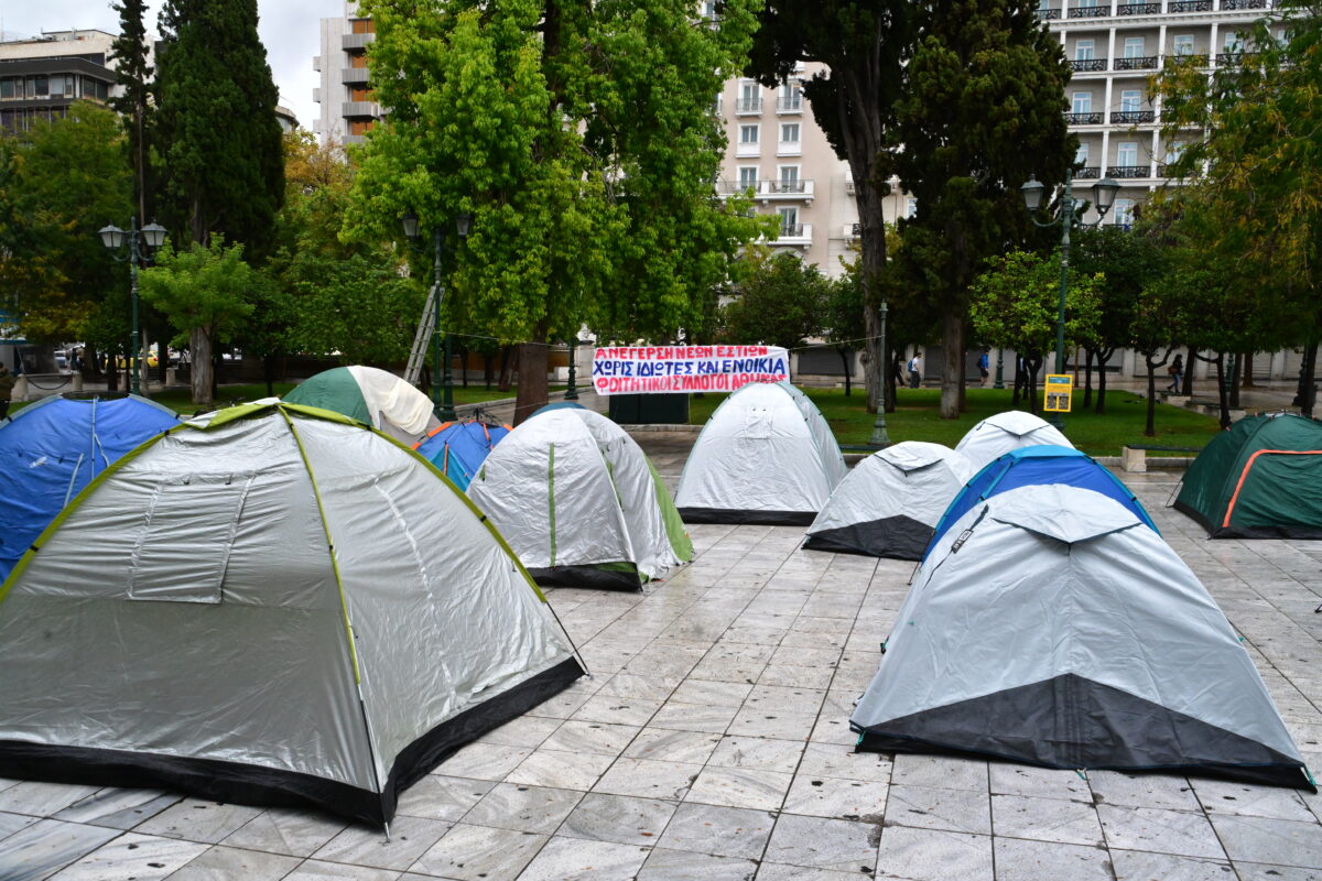 Πανεκπαιδευτικό συλλαλητήριο την Τετάρτη: Φοιτητές στήνουν σκηνές στο Σύνταγμα - Σε επιφυλακή η ελληνική αστυνομία μετά το χάος στη Γαλλία