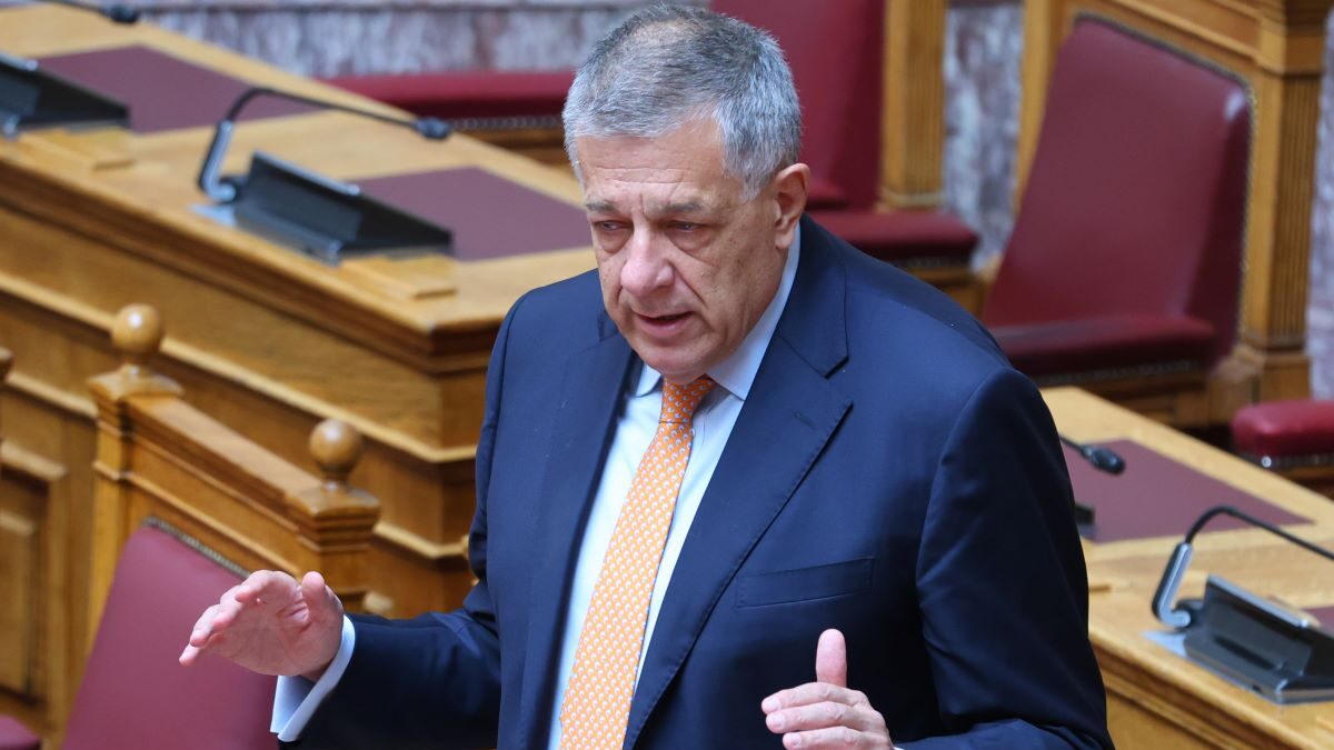 Ο Νίκος Ταχιάος στη Βουλή