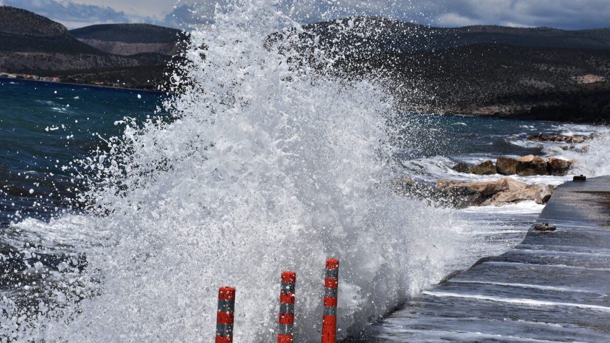 Μανιασμένη θάλασσα
