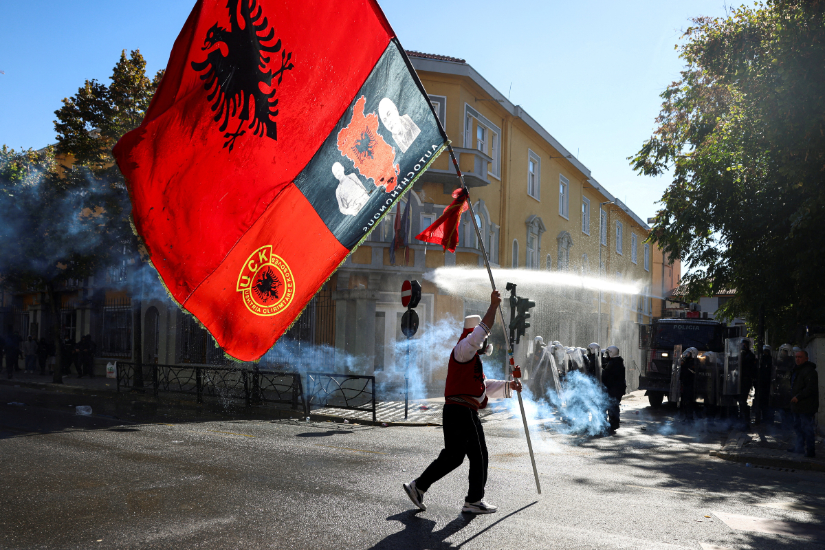 Επεισόδια σε διαδηλώσεις στα Τίρανα