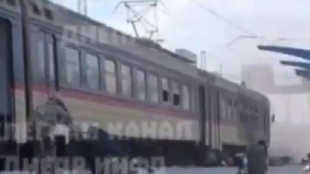 Ρωσική επίθεση στον σιδηροδρομικό σταθμό του Ντνίπρο στην Ουκρανία