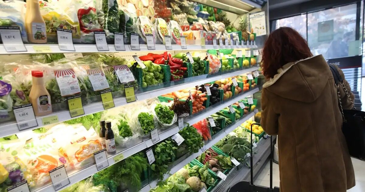 Συνεχίζεται η μείωση τιμών στο ράφι μέχρι το τέλος του 2026 Συνεχίζεται η μείωση τιμών στο ράφι μέχρι το τέλος του 2026