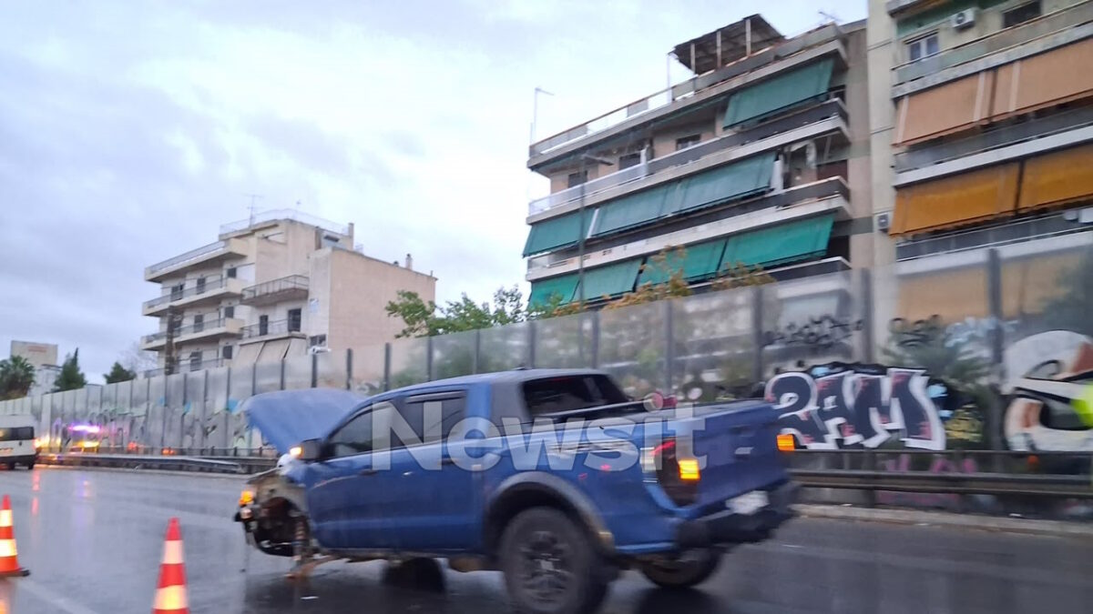Κίνηση στους δρόμους: Μεγάλες καθυστερήσεις στον Κηφισό – Τροχαίο με αγροτικό, έπεσε κολώνα