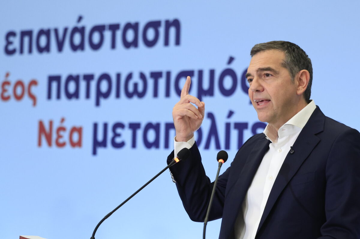 ΕΛΑΣ: Το στοίχημα Τσίπρα μέχρι το Συνέδριο - Περιοδείες, πολιτική ταυτότητα και οργανωτική συγκρότηση