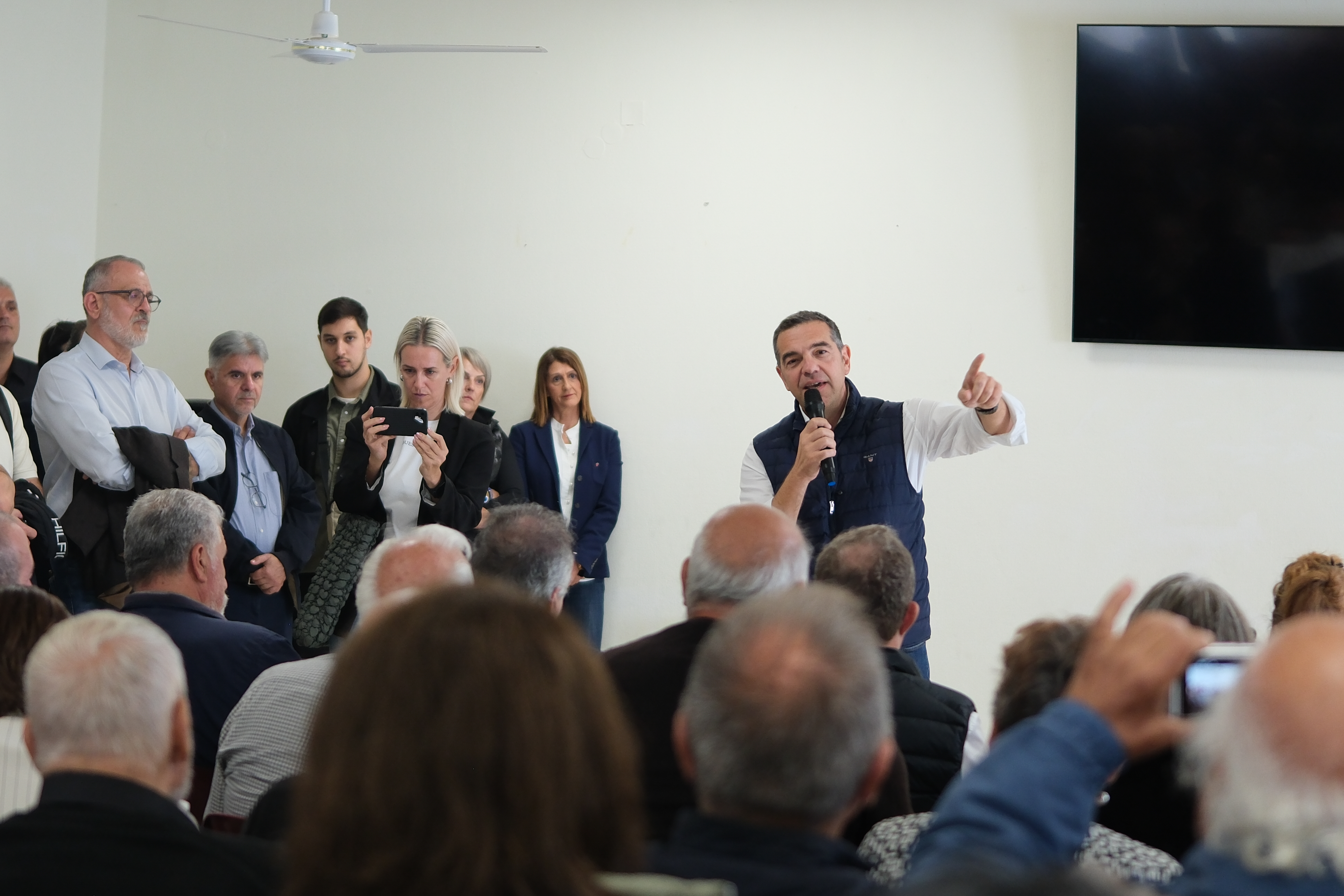 Αλέξης Τσίπρας: Από τον Βόλο στον πληγωμένο θεσσαλικό κάμπο – Ο διπλός στόχος της περιοδείας