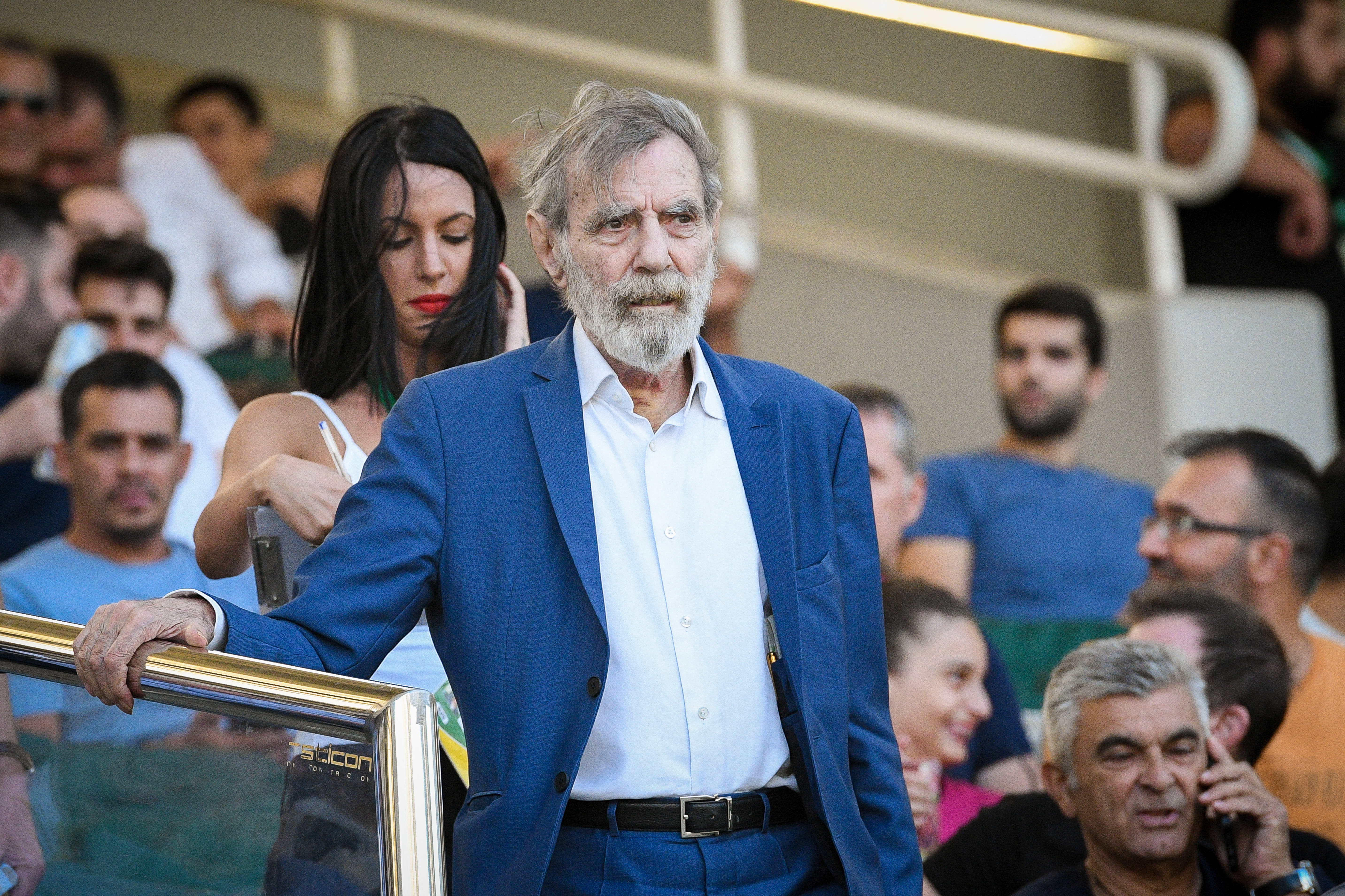 Ο Ολυμπιακός αποχαιρέτησε τον Γιώργο Βαρδινογιάννη: «Υπήρξε μία από τις πιο εμβληματικές προσωπικότητες του ελληνικού ποδοσφαίρου»