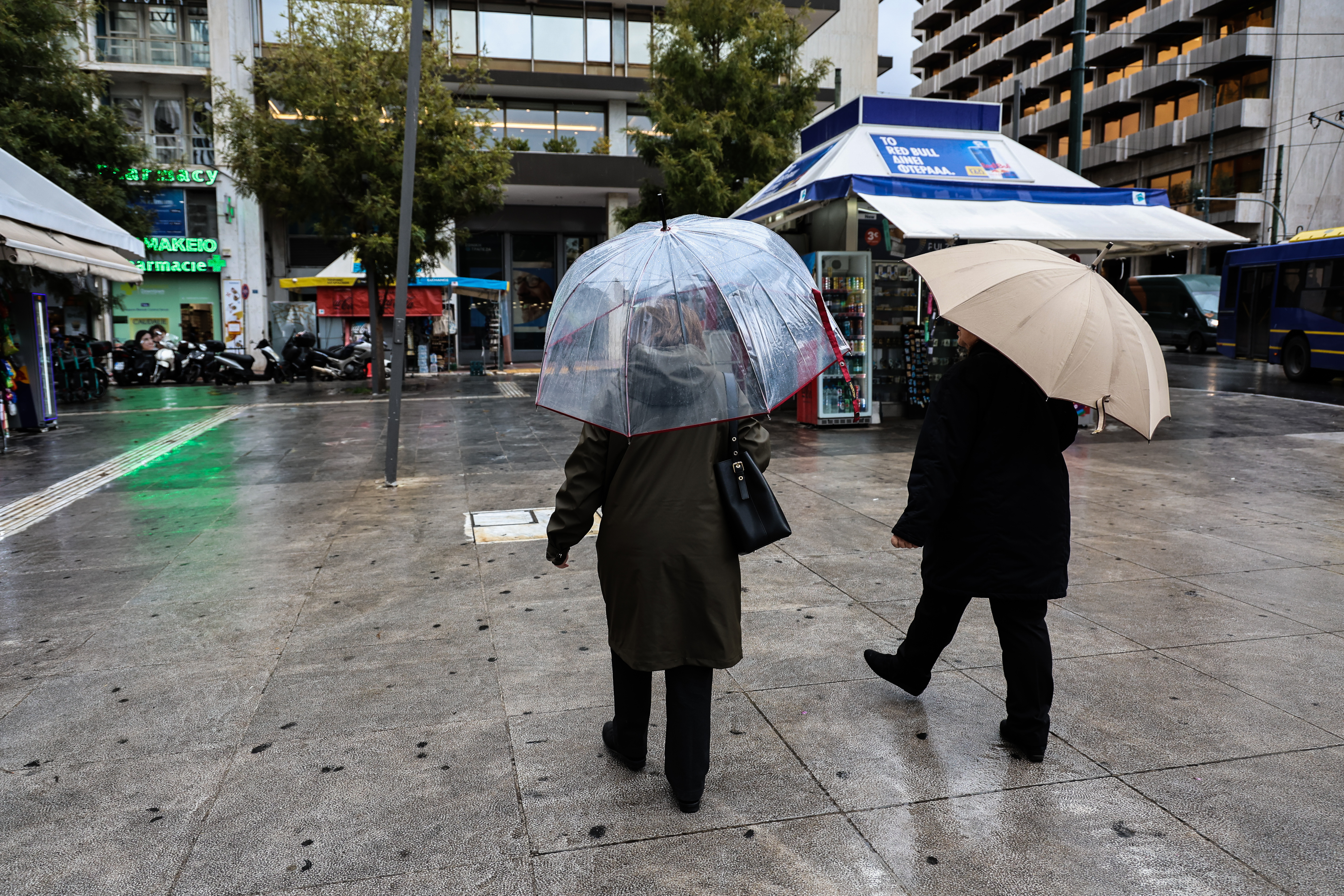 Επικίνδυνες καταιγίδες και 9 μποφόρ σε πολλές περιοχές της χώρας - Αναβαθμίστηκε το έκτακτο δελτίο της ΕΜΥ