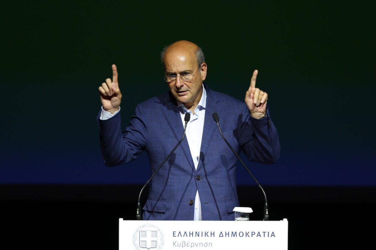 Χατζηδάκης: Το ψήφισμα για τη γραφειοκρατία και η συνέχεια ^ stress test για τις επενδύσεις ^ δεν θα μας σώσει το αργό ^ τι δείχνει η αύξηση τζίρου στο λιανεμπόριο ^ μειώθηκε η ζήτηση για αεροπορικά ταξίδια τον Αύγουστο ^ Ικτίνος: Λιγότερο μάρμαρο, μεγαλύτερο περιθώριο ^ περιόρισε τις ζημιές η Hines Ελλάς