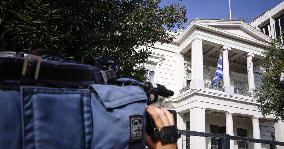 Απάντηση της Αθήνας για τη μουσουλμανική μειονότητα στη Θράκη: «Δε μπορεί να επαναπροσδιορίζεται κατά το δοκούν» Απάντηση της Αθήνας για τη μουσουλμανική μειονότητα στη Θράκη: «Δε μπορεί να επαναπροσδιορίζεται κατά το δοκούν»